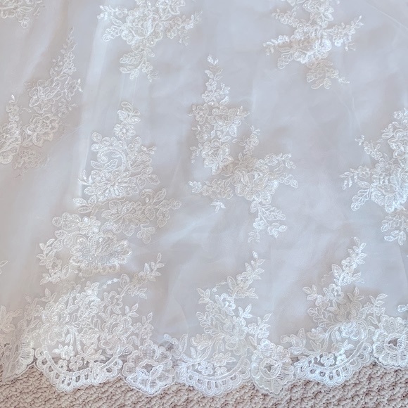 Mori Lee by Madeline Gardner Marni Ivory Lace Wedding Gown - Picture 10 of 14